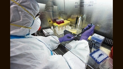 Inside a research lab during the pandemic in May 2020. (Biplov Bhuyan/HT PHOTO) Inside a research lab during the pandemic in May 2020. (Biplov Bhuyan/HT PHOTO)
