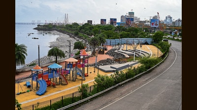 Mumbai, India. Aug 10, 2026 - A section of the Bandra Reclamation promenade is temporarily closed to the public due to ongoing repair work. Mumbai, India. Aug 10, 2026. (Photo by Raju Shinde/HT Photo) (Raju Shinde) Mumbai, India. Aug 10, 2026 - A section of the Bandra Reclamation promenade is temporarily closed to the public due to ongoing repair work. Mumbai, India. Aug 10, 2026. (Photo by Raju Shinde/HT Photo) (Raju Shinde)
