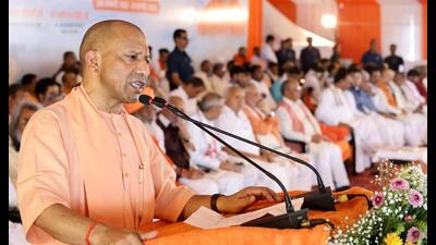 UP CM Yogi Adityanath speaking at Hindu Gaurav Diwas marking former CM Kalyan Singh’s death anniversary in Lucknow. (HT photo) UP CM Yogi Adityanath speaking at Hindu Gaurav Diwas marking former CM Kalyan Singh’s death anniversary in Lucknow. (HT photo)