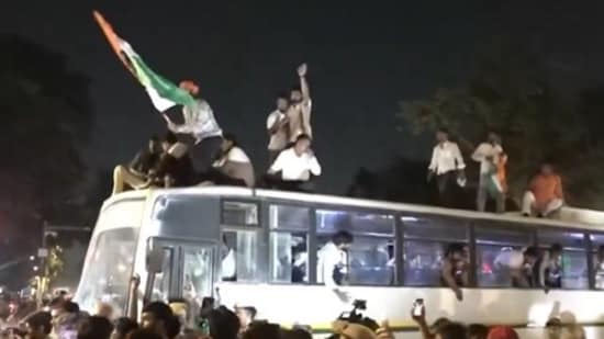 Jantar Mantar protest highlights: Reservation Hatao protesters climbed bus as police detained several Jantar Mantar protest highlights: Reservation Hatao protesters climbed bus as police detained several