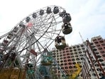 The Ferris wheel at Sawan Mahotsav in Indira Nagar, Lucknow, where two minor girls were injured in an amusement ride accident on Tuesday. (Deepak Gupta/HT)