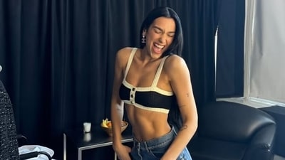 Dua Lipa turned 31 on August 22, 2026. Here's exactly how she gets those abs and manages stress. (Instagram/ Dua Lipa) Dua Lipa turned 31 on August 22, 2026. Here's exactly how she gets those abs and manages stress. (Instagram/ Dua Lipa)