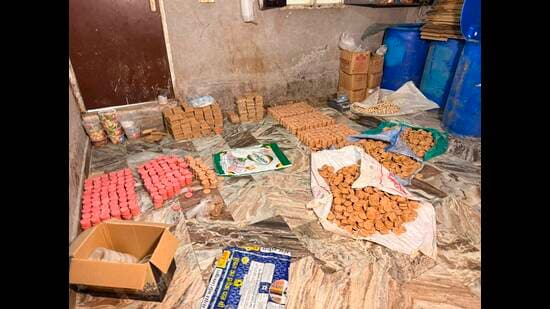 Food safety team collects samples laboratory testing. (HT)