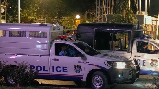 When the trader offered resistance, the armed men opened fire and fled. A case has been registered against the unidentified assailants. 