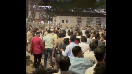 The confrontation escalated, prompting police to rush to the hostel premises and deploy additional personnel. (HT)
