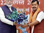 Prime Minister Narendra Modi being feliciated by BJP National President Nitin Nabin during an organisational meeting of the party's newly appointed national office-bearers at the BJP headquarters.(@narendramodi/X)