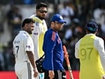 IND vs SL LIVE SCORE: Rishabh Pant retired hurt after being hit by a Lahiru Kumara delivery. 