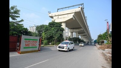 Officials inspected Umang Bhardwaj and Hero Honda chowks and reviewed power, road and other service relocation issues (HT Archive) Officials inspected Umang Bhardwaj and Hero Honda chowks and reviewed power, road and other service relocation issues (HT Archive)