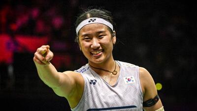 South Korea’s An Se Young celebrates after defeating Japan’s Akane Yamaguchi in the women’s singles final. (Sanchit Khanna/HT)
