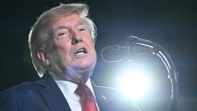Trump’s aides are leaving for different reasons, but their exits come at a difficult time before the 2026 midterms. (Photo by SAUL LOEB / AFP) (AFP) Trump’s aides are leaving for different reasons, but their exits come at a difficult time before the 2026 midterms. (Photo by SAUL LOEB / AFP) (AFP)