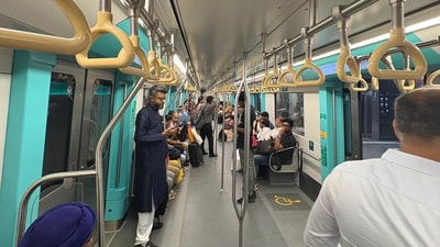 Foreigner shares take on Mumbai’s beaches and Metro. (X/@LeeKuanYimby)