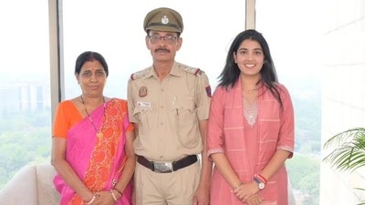 আইআরএস অফিসার হন প্রিয়া মীনা। (ফাইল ছবি) আইআরএস অফিসার হন প্রিয়া মীনা। (ফাইল ছবি)