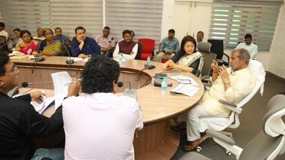 ఆరోగ్యశాఖ మంత్రి దామోదర రాజనర్సింహ సమీక్ష ఆరోగ్యశాఖ మంత్రి దామోదర రాజనర్సింహ సమీక్ష