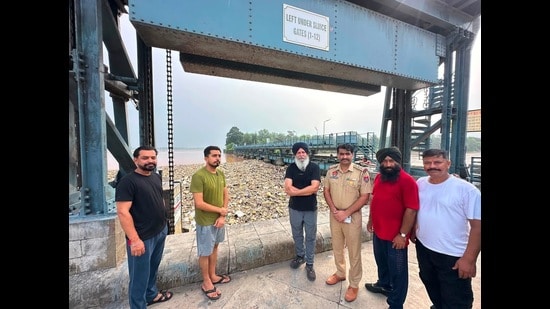 Industrial waste and refuse accumulated at Ropar Headworks. (HT)
