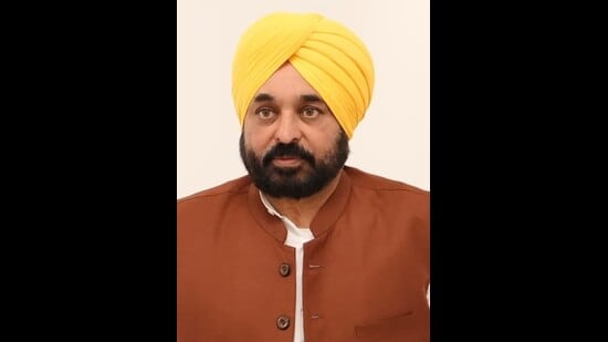Through a voice message, Punjab chief minister Bhagwant Mannis asking residents whether they have obtained their Mukh Mantri Sehat Bima Yojana health card. (HT)