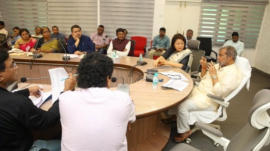 ఆరోగ్యశాఖ మంత్రి దామోదర రాజనర్సింహ సమీక్ష