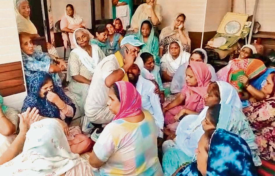 The inconsolable family members of Gurdeep Singh at Kapurthala’s Jabowal village. (HT) The inconsolable family members of Gurdeep Singh at Kapurthala’s Jabowal village. (HT)