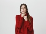 A sore throat is common in the changing seasons. Learn how you can tackle it. (Picture credit: Freepik)