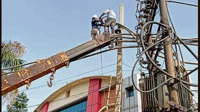 PSPCL says alternative manpower arrangements are being made to attend complaints and restore supply. (ht photo) PSPCL says alternative manpower arrangements are being made to attend complaints and restore supply. (ht photo)