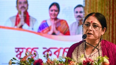 পুর ও নগরোন্নয়ন মন্ত্রী অগ্নিমিত্রা পাল (PTI) পুর ও নগরোন্নয়ন মন্ত্রী অগ্নিমিত্রা পাল (PTI)