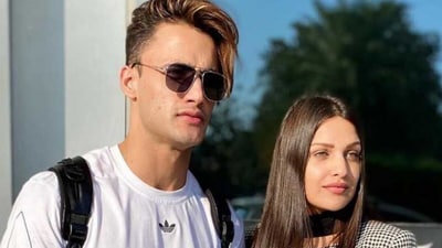 Asim Riaz claims Himanshi Khurana wanted him back after breakup, threatens to share screenshots. Asim Riaz claims Himanshi Khurana wanted him back after breakup, threatens to share screenshots.
