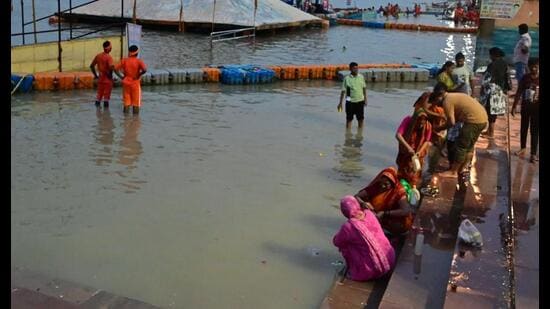 After the Ganga water receded, steps of Dashashwamedh ghat became visible in Prayagraj on August 24. (HT photo)