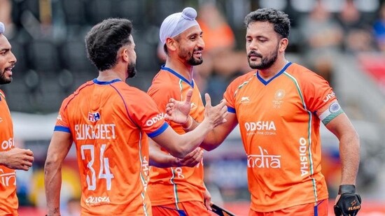 The Indian men's hockey team lost 3-5 to Argentina (HT_PRINT)