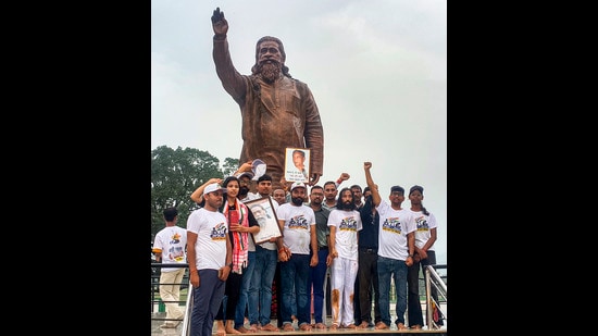 Jharkhand student leader Devendra Nath Mahato takes out the 'Bharti Vyavastha Sudhar Yatra' from Nemra village, the birthplace of former Jharkhand CMShibu Soren, in Ramgarh district, Monday (PTI)