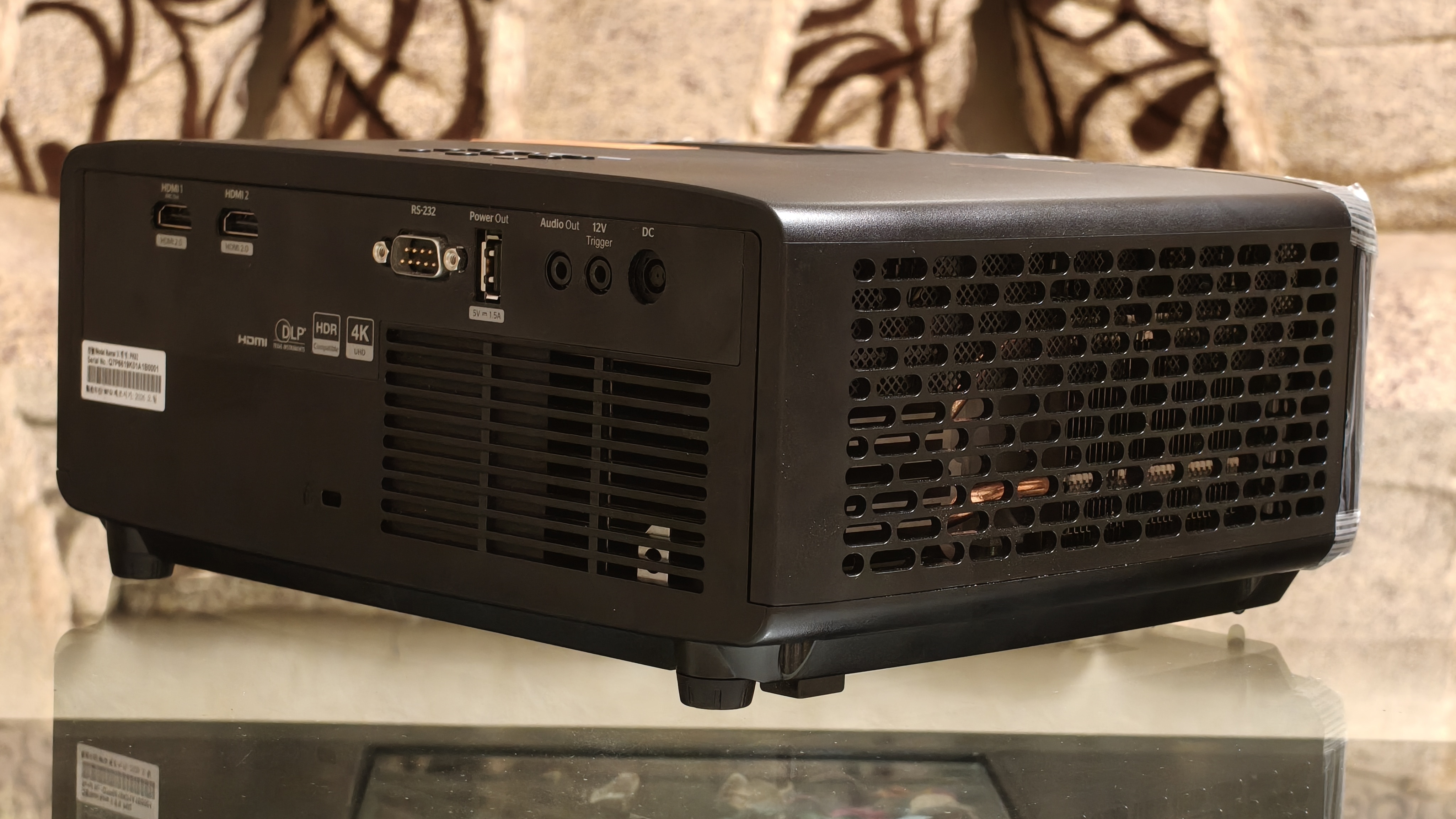 The Photon Beam PK52 keeps its rear busy with multiple ports, ventilation, and a Kensington lock. (Shubh Bhushan - )