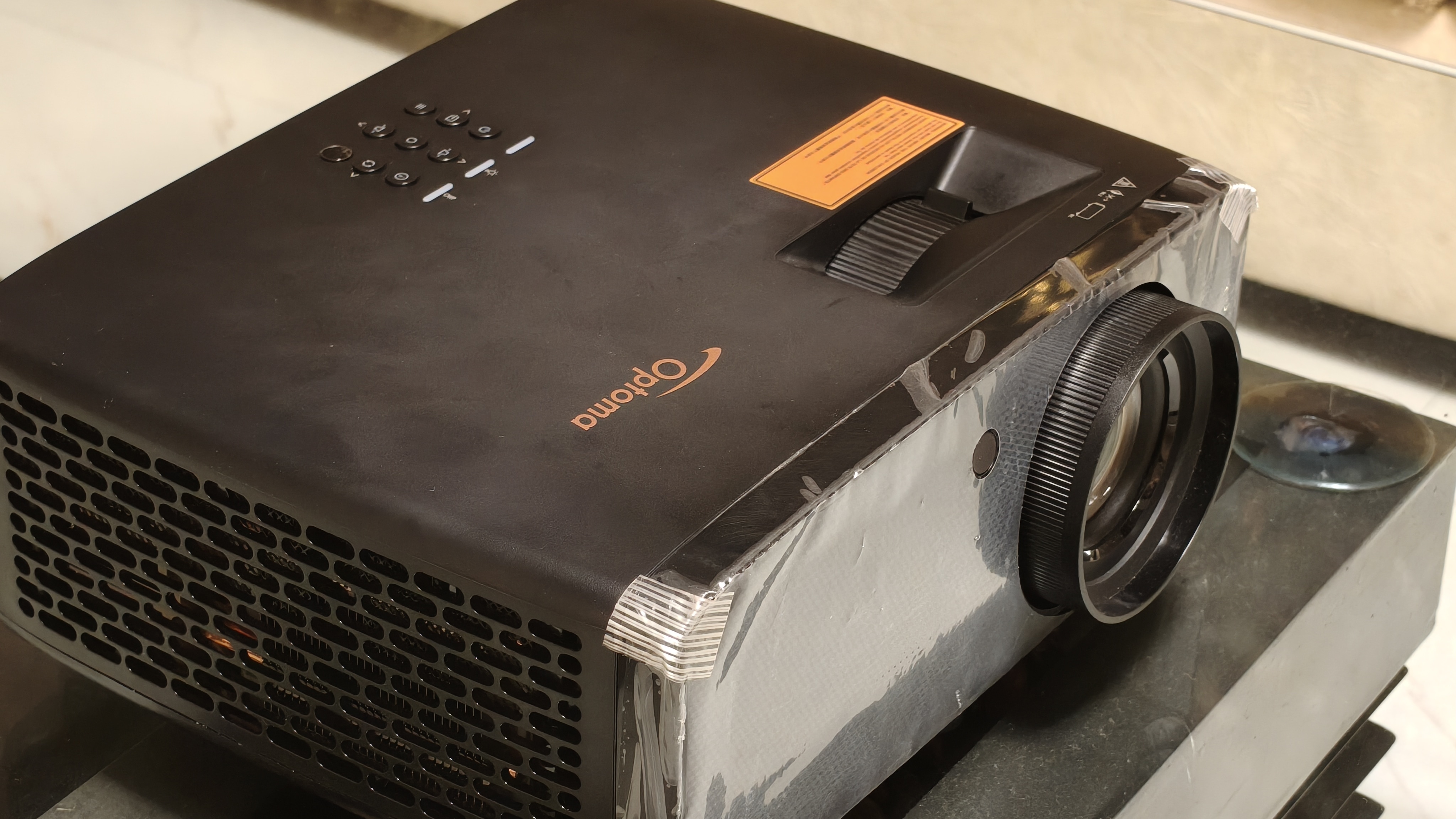 The Photon Beam PK52 lacks autofocus, but its manual focus ring offers satisfying control over image sharpness. (Shubh Bhushan - )