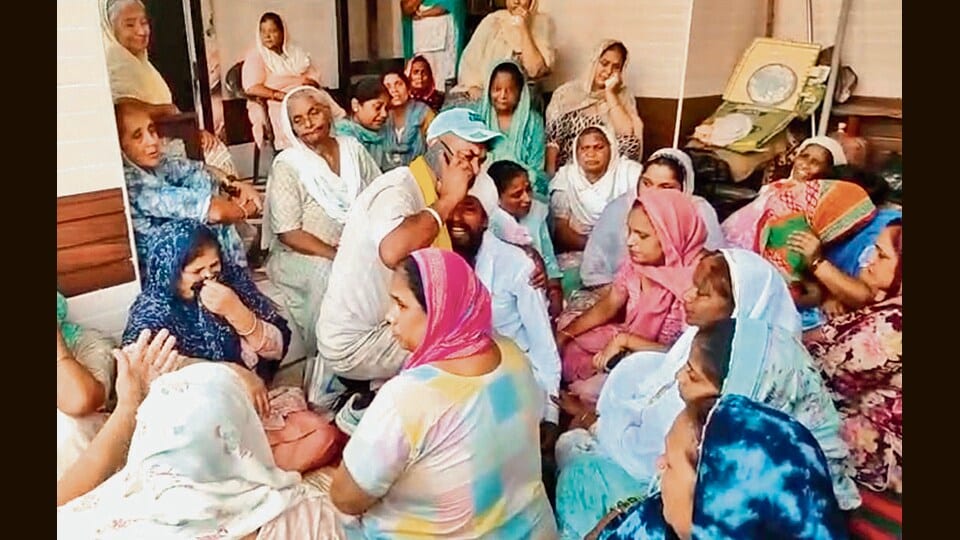 The inconsolable family members of Gurdeep Singh at Kapurthala’s Jabowal village (HT)