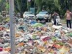 Strike, which started on Aug 19, left the city strewn with heaps of uncollected garbage. (HT Photo)