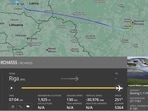 Flight tracking data showed that the US aircraft, with callsign RCH4555 and bearing registration 07-7181, took off from Riga at around 8.50 am and landed in Moscow minutes after 10 am.(X/ Flightradar24)