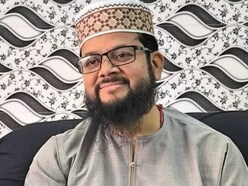 সোমবার বিধানসভার প্রেস কর্নারে কাশেম সিদ্দিকীকে পাশে নিয়ে কুণাল ঘোষ বলেন, আরও এক জন বিধায়ক মমতা বন্দ্যোপাধ্যায়ের নেতৃত্বাধীন কালীঘাট শিবিরে ফিরে এসেছেন।