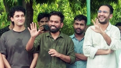 দলের নতুন পদাধিকারীদের তালিকা প্রকাশ হতেই দেখা যায়, জাতীয় মুখপাত্র সৌরভ দাস এবং কো-কনভেনর আশুতোষ রাঙ্কার নাম নেই তাতে। (ANI Video Grab)