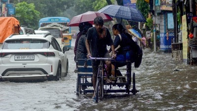 ২৪ অগস্ট গাঙ্গেয় পশ্চিমবঙ্গ এবং সংলগ্ন ঝাড়খণ্ড ও উত্তর ওড়িশার উপর নিম্নচাপ অবস্থান করছিল। (Shyamal Maitra ) ২৪ অগস্ট গাঙ্গেয় পশ্চিমবঙ্গ এবং সংলগ্ন ঝাড়খণ্ড ও উত্তর ওড়িশার উপর নিম্নচাপ অবস্থান করছিল। (Shyamal Maitra )