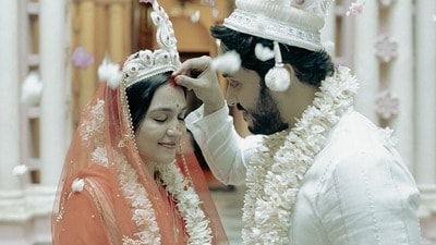 টক্সিকের জন্য় বাংলায় হলই পাচ্ছে না প্রিয়াঙ্কা-সোহমের ছবি, বিপদে মায়া সত্য ভ্রম টক্সিকের জন্য় বাংলায় হলই পাচ্ছে না প্রিয়াঙ্কা-সোহমের ছবি, বিপদে মায়া সত্য ভ্রম