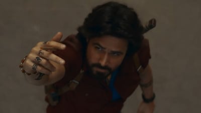 Gunmaaster G9: Emraan Hashmi returns to his intense lover-boy avatar for another bloody battle after Awarapan 2. Gunmaaster G9: Emraan Hashmi returns to his intense lover-boy avatar for another bloody battle after Awarapan 2.