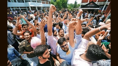 Students campaigning during the students council election at UIET South Campus, Sector 25 in Chandigarh on Tuesday. (Keshav Singh/HT) Students campaigning during the students council election at UIET South Campus, Sector 25 in Chandigarh on Tuesday. (Keshav Singh/HT)