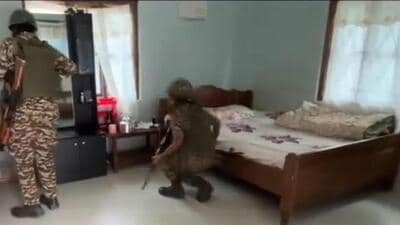 The operation came a day after a CRPF jawan sustained an injury to his foot during a gunfight between security forces and unidentified armed individuals. (HT Photo)