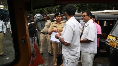 Regional transport offices across Maharashtra issued notices to 331 autorickshaw and taxi drivers. (HT Photo/ Praful Gangurde)