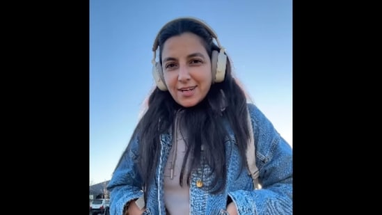 The woman called public transport the “only struggle” she has experienced in New Zealand. (Instagram/@storiesbyshefali)