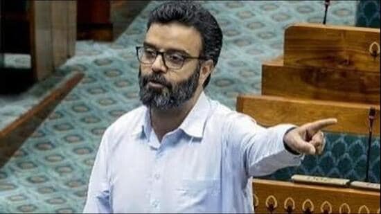 Srinagar MP Aga Ruhullah Mehdi on Tuesday dropped a major hint that he could resign from his Lok Sabha seat. (File photo)