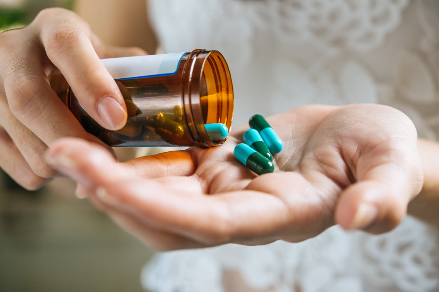 Do not store medicine in places which are moist or exposed to direct sunlight! (Picture credit: Freepik) Do not store medicine in places which are moist or exposed to direct sunlight! (Picture credit: Freepik)