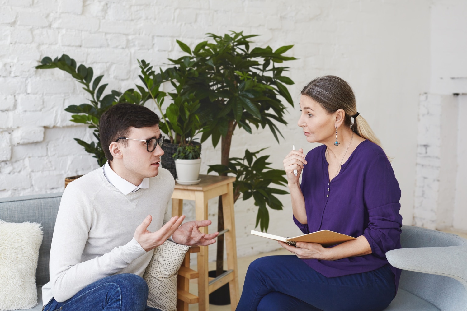 Ensure you talk to your therapist about unresolved triggers, otherwise relapse may happen when you quit. (Picture credit: Freepik) Ensure you talk to your therapist about unresolved triggers, otherwise relapse may happen when you quit. (Picture credit: Freepik)
