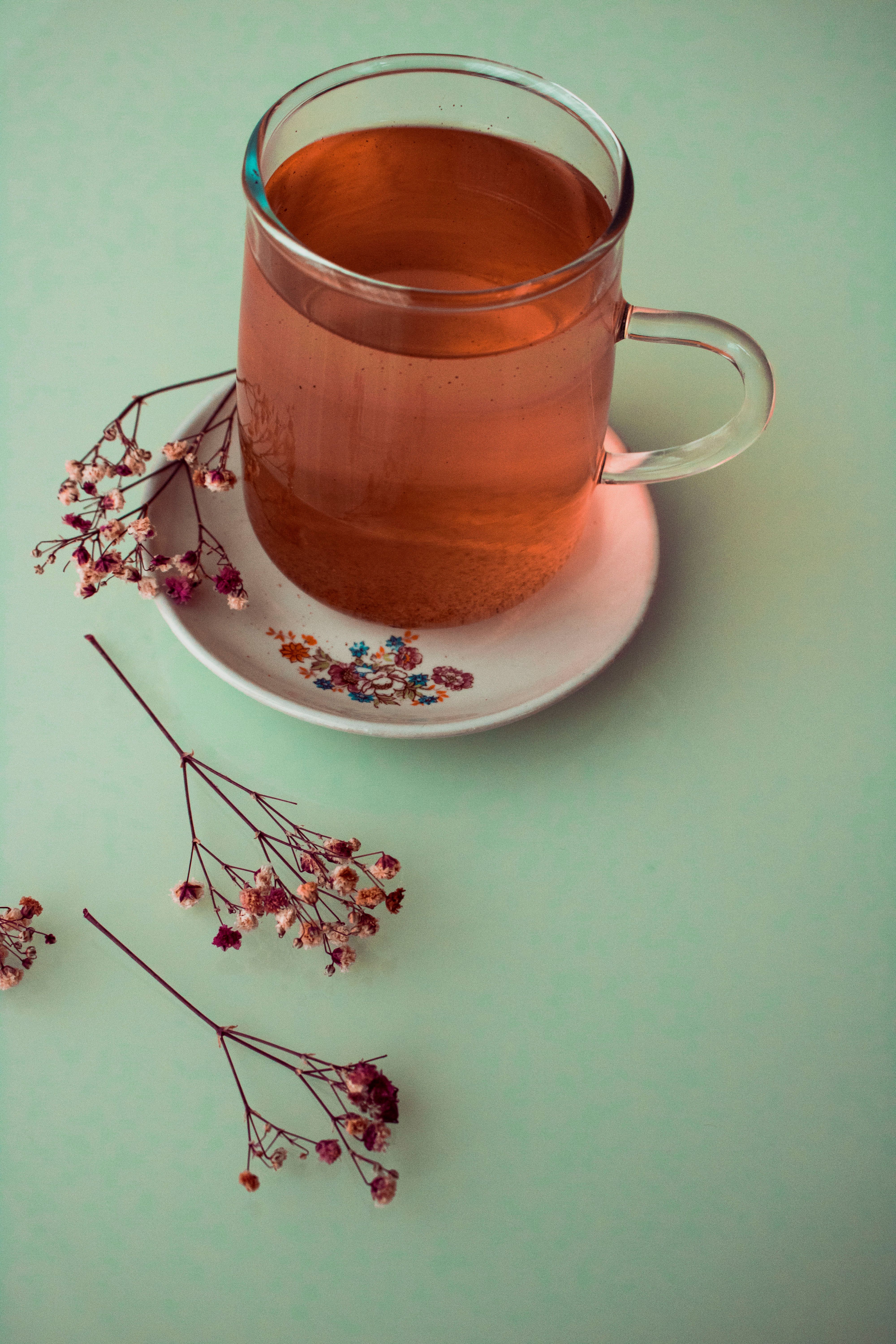 The combination of turmeric, sun-dried ginger, and green tea makes this blend a perfect fit for cold and cloudy weather days. (Pexel)