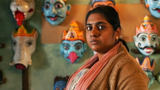 Babita Singh Reporting stars Nimisha Sajayan.