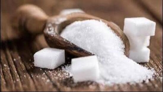 Led by Warring, the Congress workers served tea without sugar as a symbolic gesture to highlight the rising prices of the commodity. (HT File)