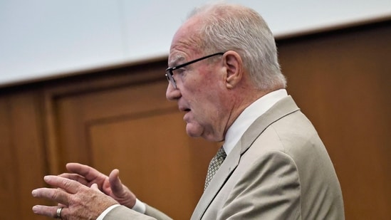 Defense attorney Kevin Reddington cross examines Dr. Jennifer Tufts who treated Lindsay Clancy during Clancy's murder trial at Plymouth Superior Court in Plymouth, Mass., Monday, Aug. 10, 2026. (Greg Derr/The Patriot Ledger via AP, Pool) (Greg Derr/Pool The Patriot Ledge)