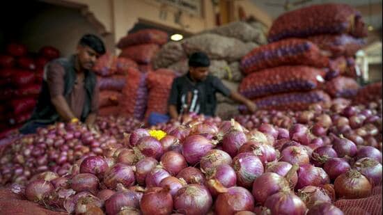 The consumer affairs department stated that Delhi’s retail onion price was  <span class='webrupee'>₹</span>55 per kilogram (kg) on August 25—23% higher than the all-India average of  <span class='webrupee'>₹</span>44.72 per kg. (PTI)